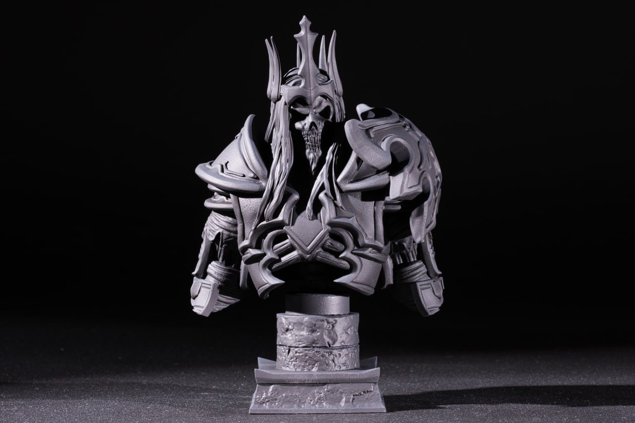photo_5039614381045951428_y.jpg King leoric bust – Diablo 3d printing stl files - Image 1